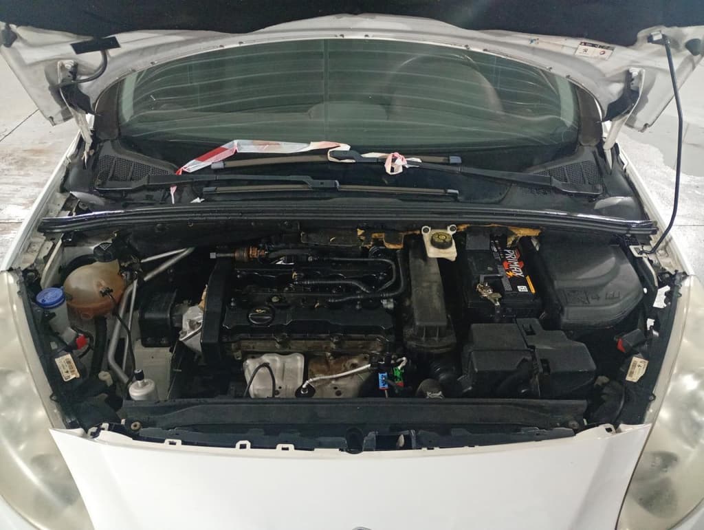 Peugeot 308 Active 2014 — foto 5