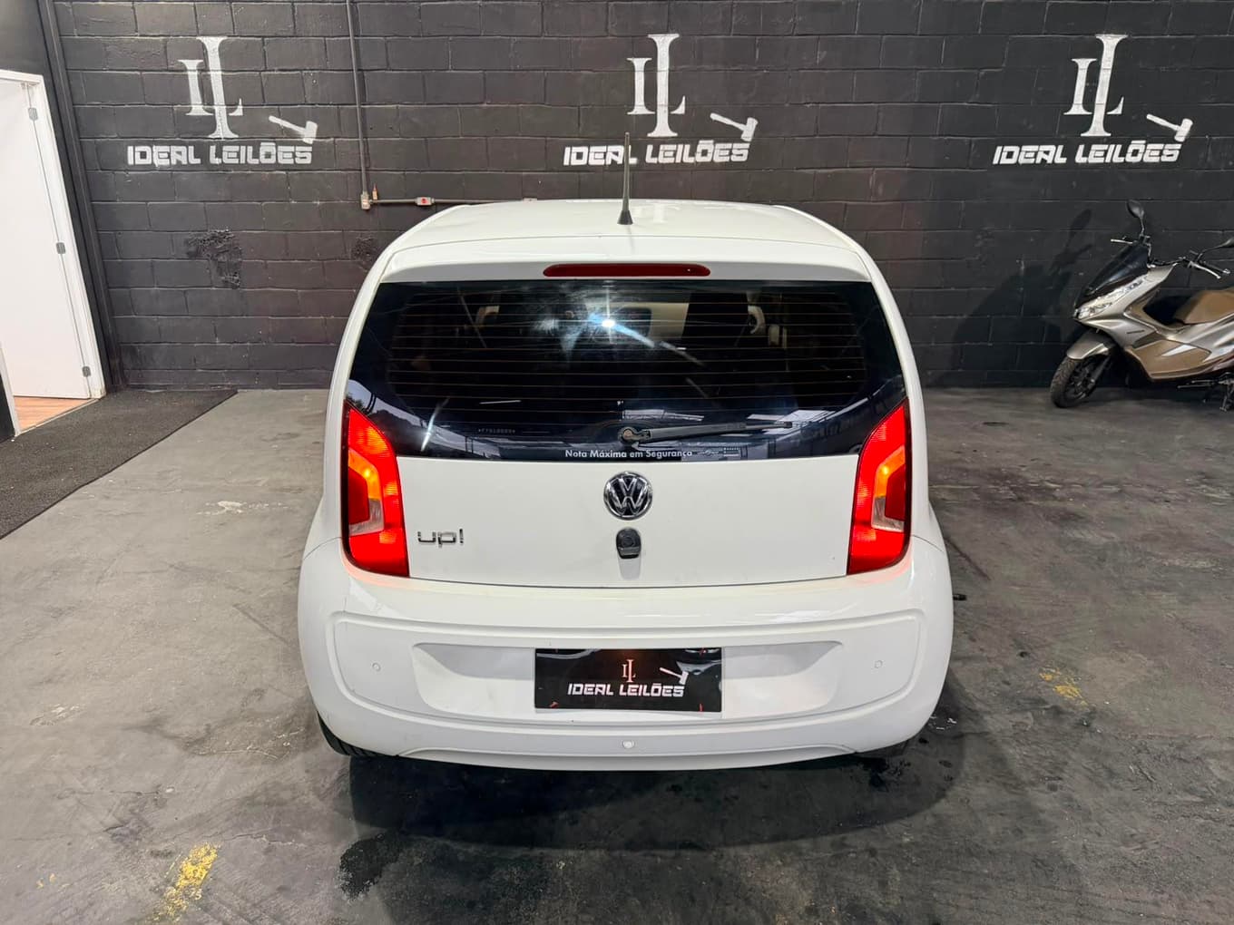Volkswagen Up! Black White/red 1.0 2015 — foto 6