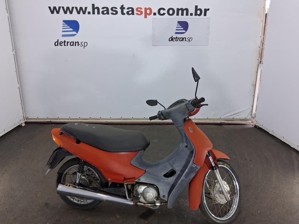Honda C100 BIZ 2003, vermelha
