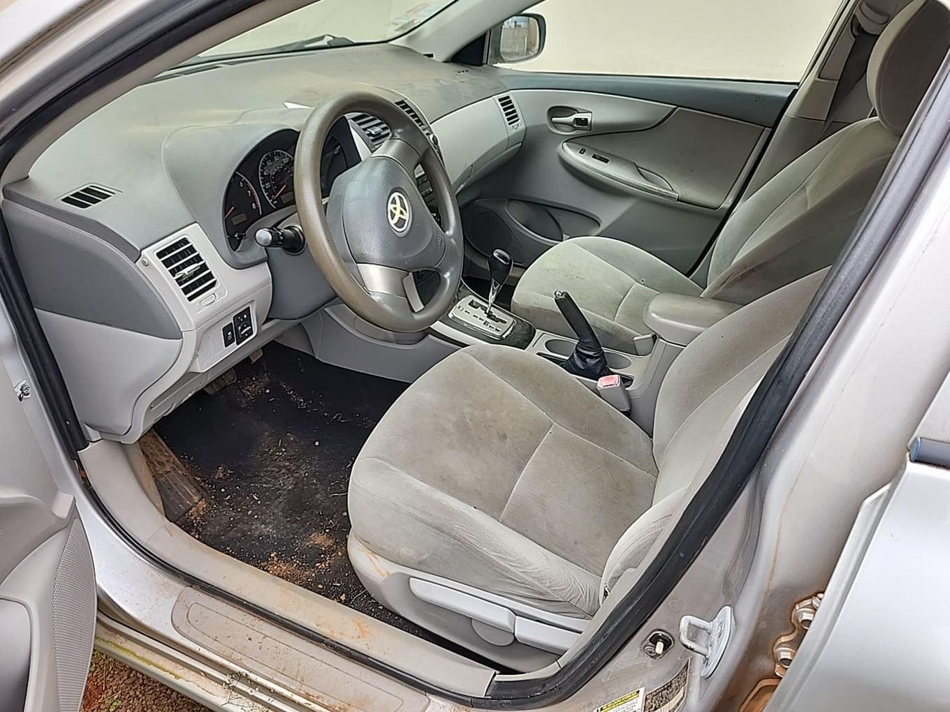 Toyota Corolla LE 2010 — foto 11