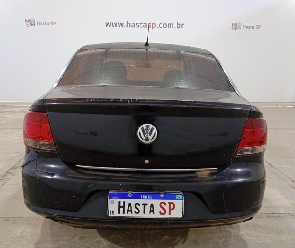 Volkswagen Voyage 1.6 Trend 2011, preta