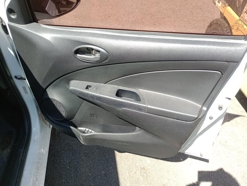 Toyota Etios 2019 — foto 23