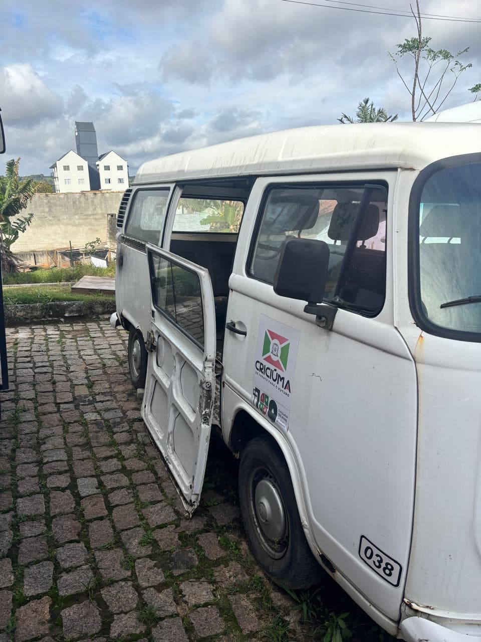 Volkswagen Kombi 1985 — foto 3