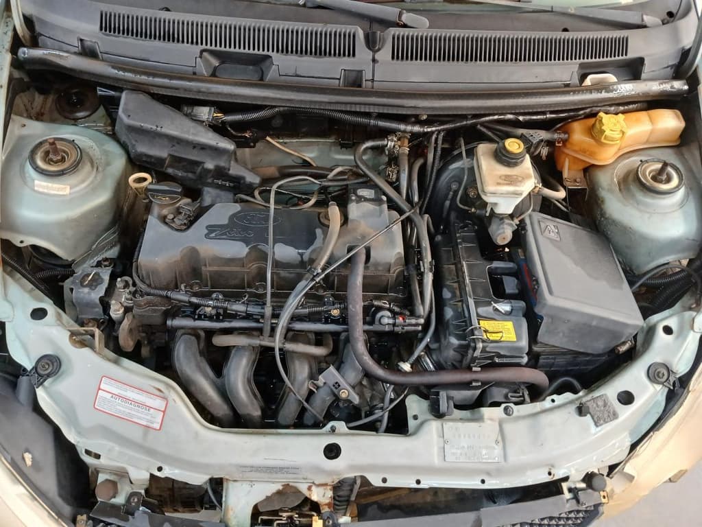Ford KA GL 2003 — foto 2