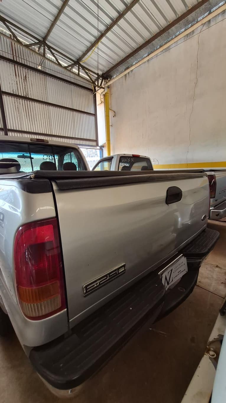 Ford F-250 XLT 2000 — foto 2