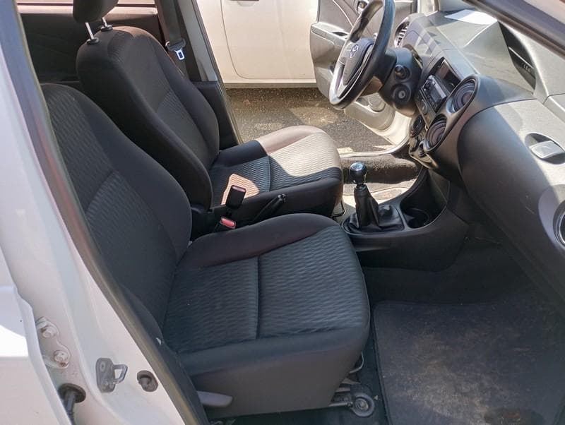 Toyota Etios 2019 — foto 24