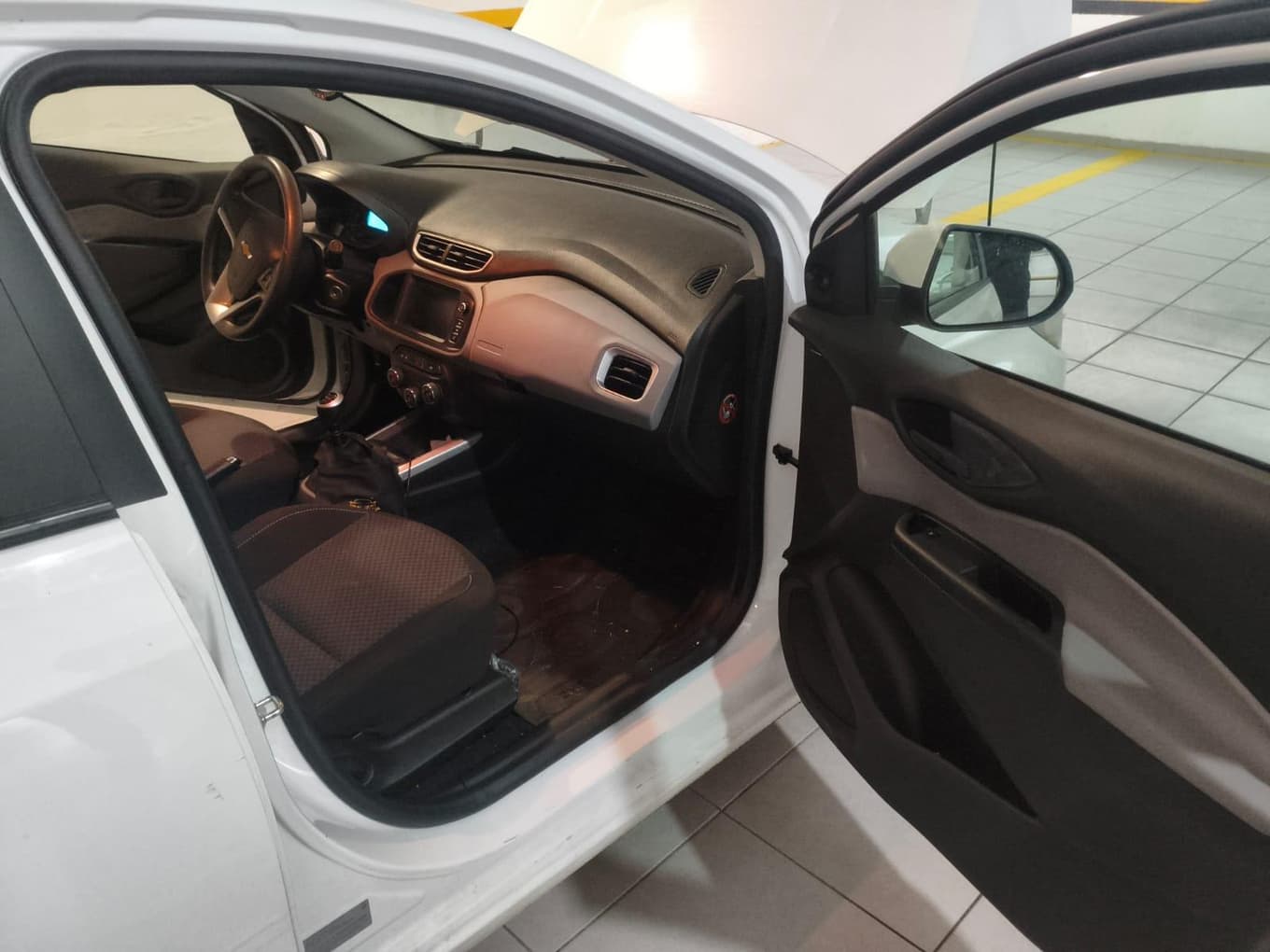 Chevrolet Onix Hatch LT 1.4 8V Flexpower - 2017 — foto 5