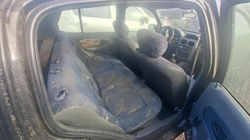 Renault Clio RN 1.0 2001 — foto 15