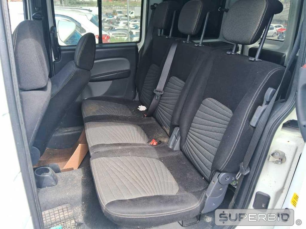 Fiat Doblo Essence 1.8 2016 — foto 5