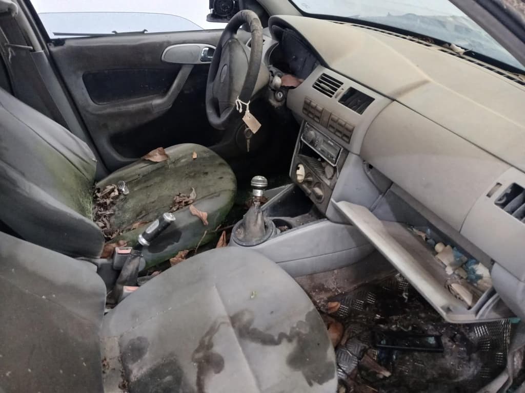 Volkswagen GOL Plus 16V 2001 — foto 3