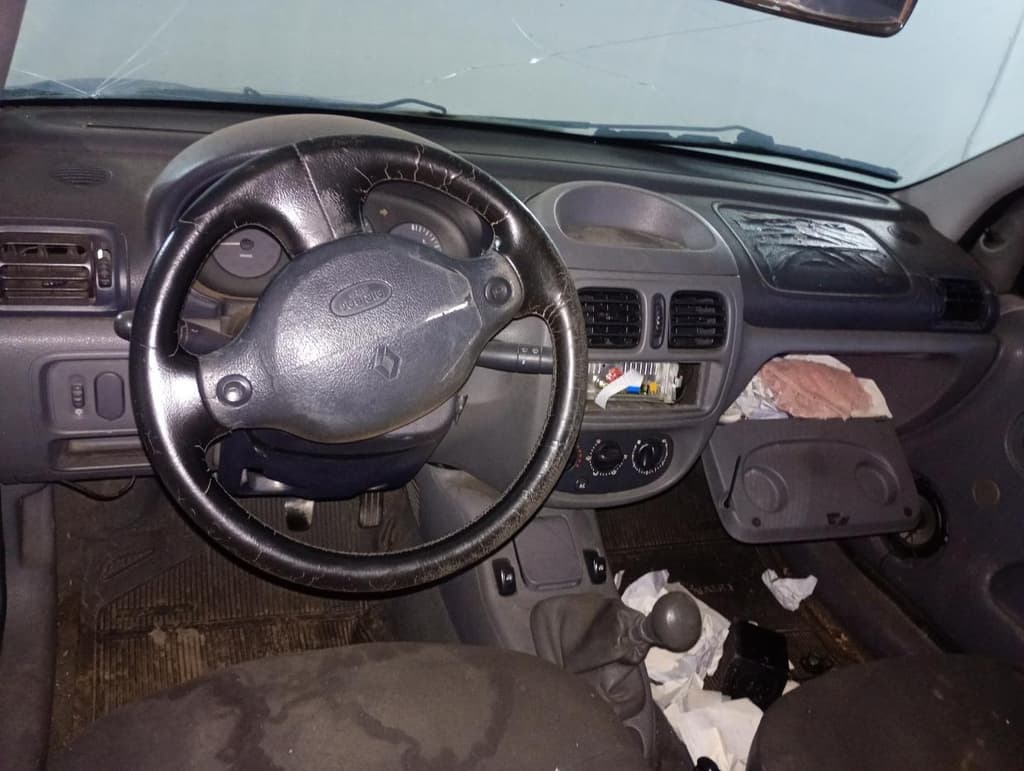 Renault Clio RL 1.0 2001 — foto 4