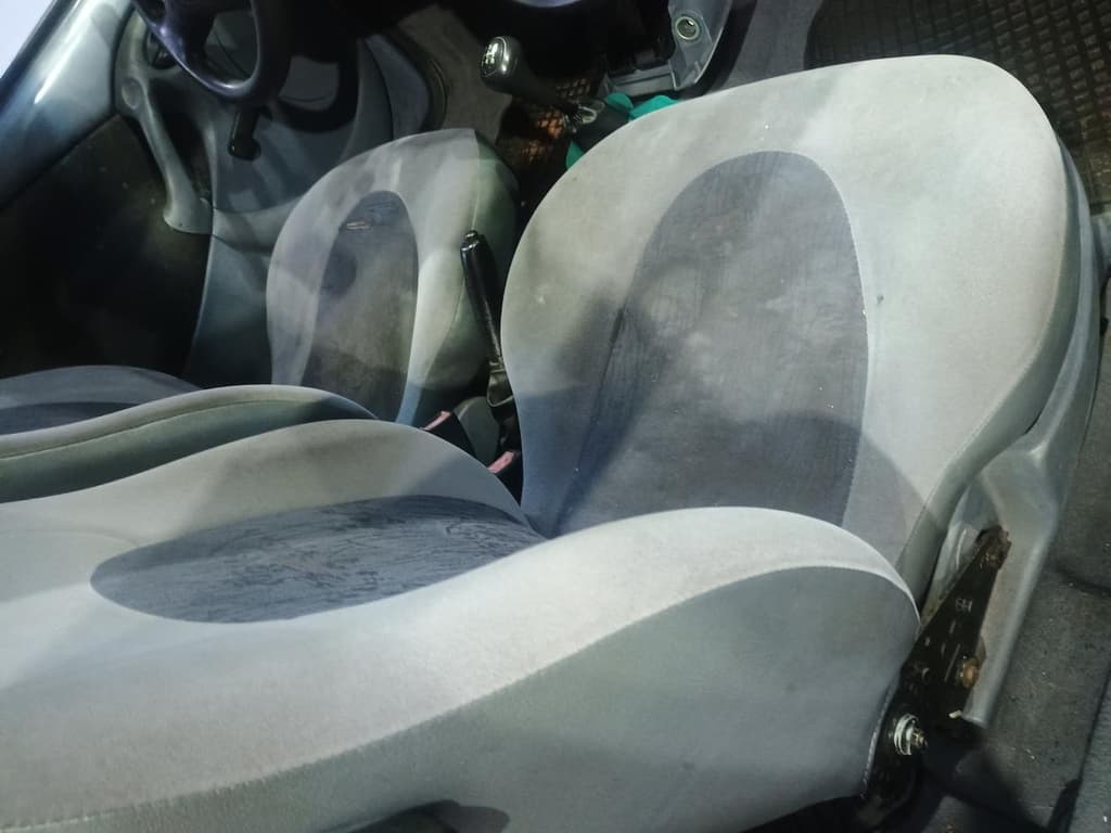Ford KÁ 1998 — foto 6