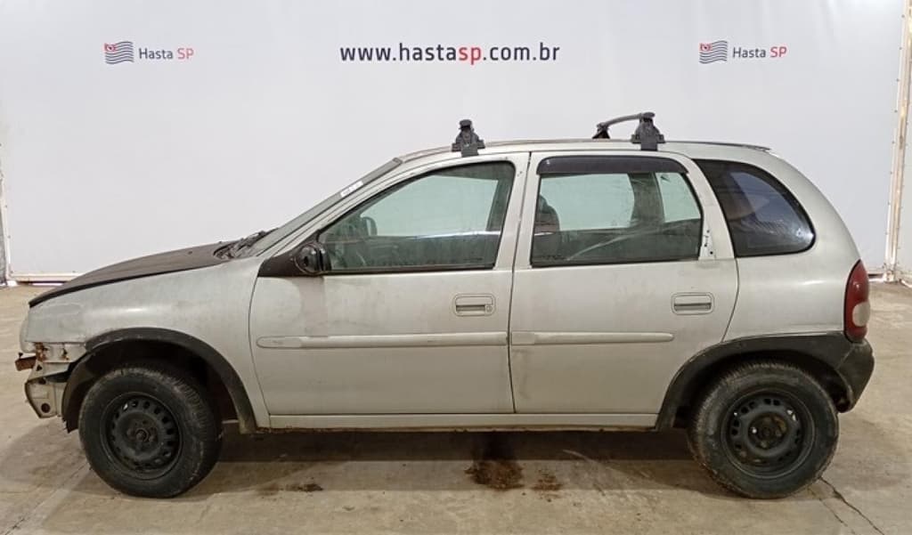 Chevrolet Corsa Milenium 2002 — foto 1