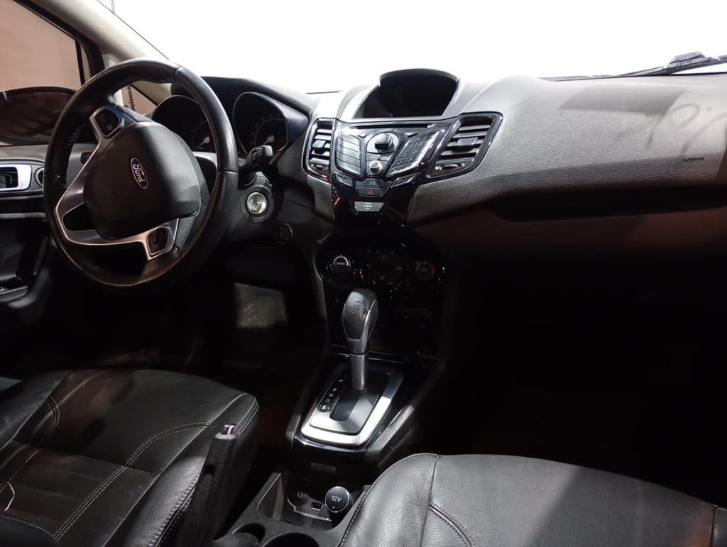 Ford Fiesta 2014 — foto 5