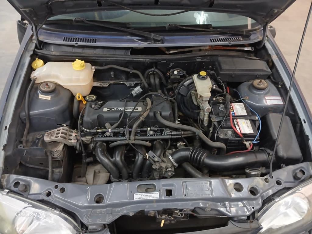 Ford Fiesta GL 2001 — foto 1