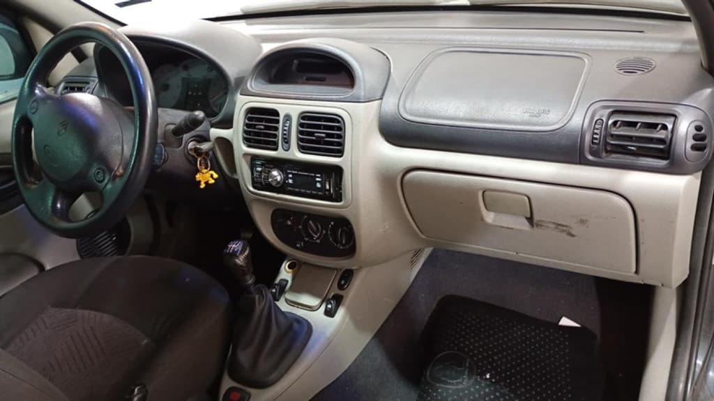 Renault Clio PRI 16 16vs 2004 — foto 2