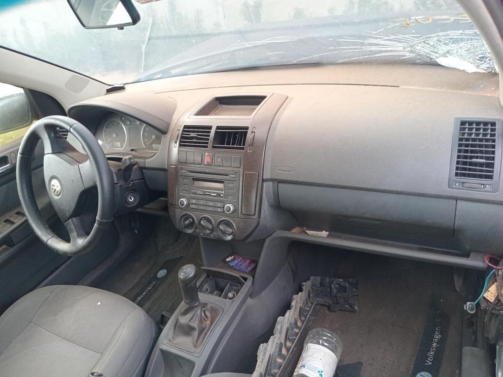 Volkswagen Polo 1.6 2010 — foto 2