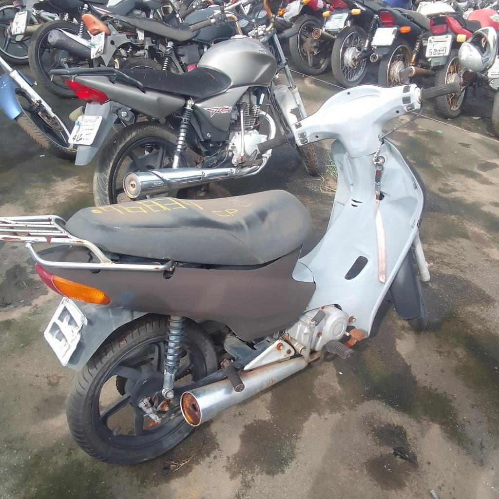 Honda C-100 BIZ 2003