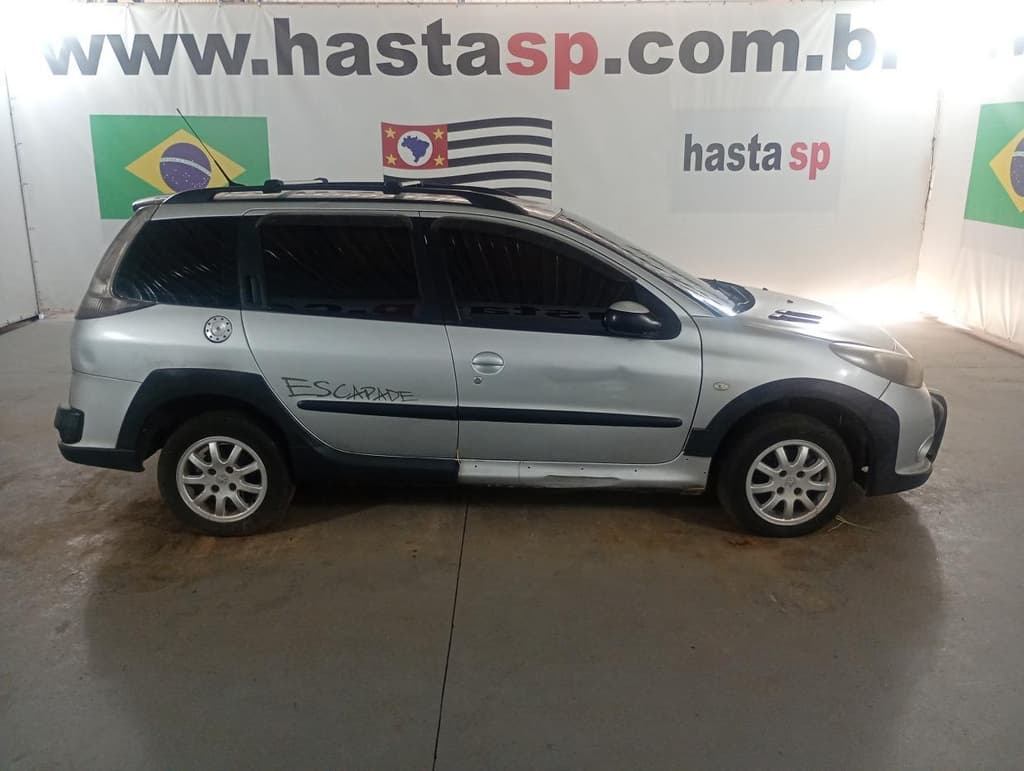 Peugeot 207 Escapade 2011, prata