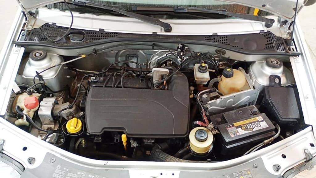 Renault Logan AUT 1016v 2011 — foto 6