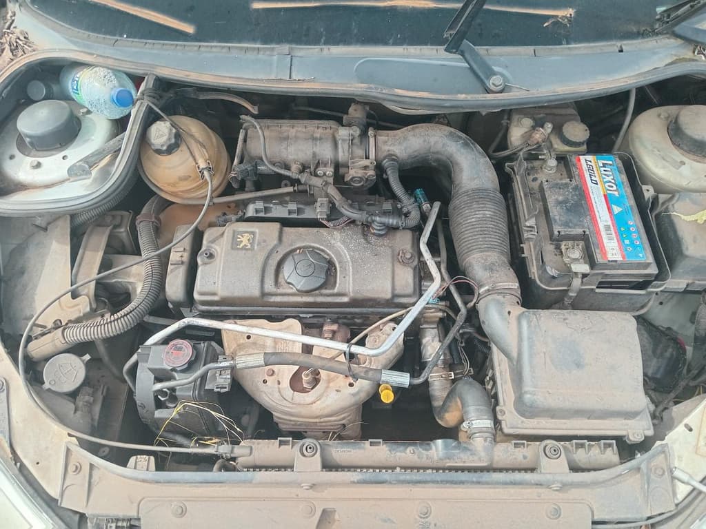 Peugeot 206 14 Presenc 2004 — foto 8