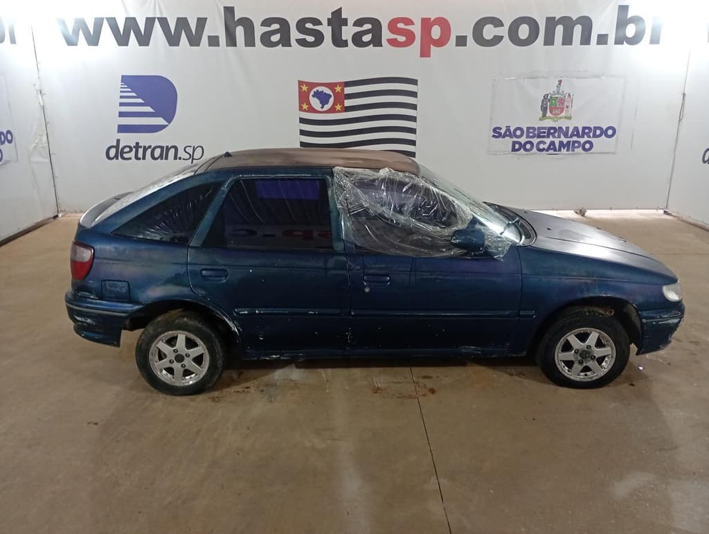 Volkswagen Pointer CLI 1.8 1995, verde