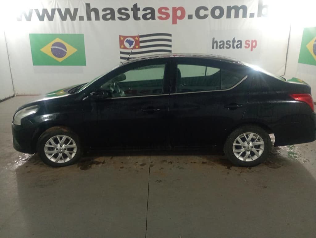 Nissan Versa 16sv CVT 2017 — foto 1