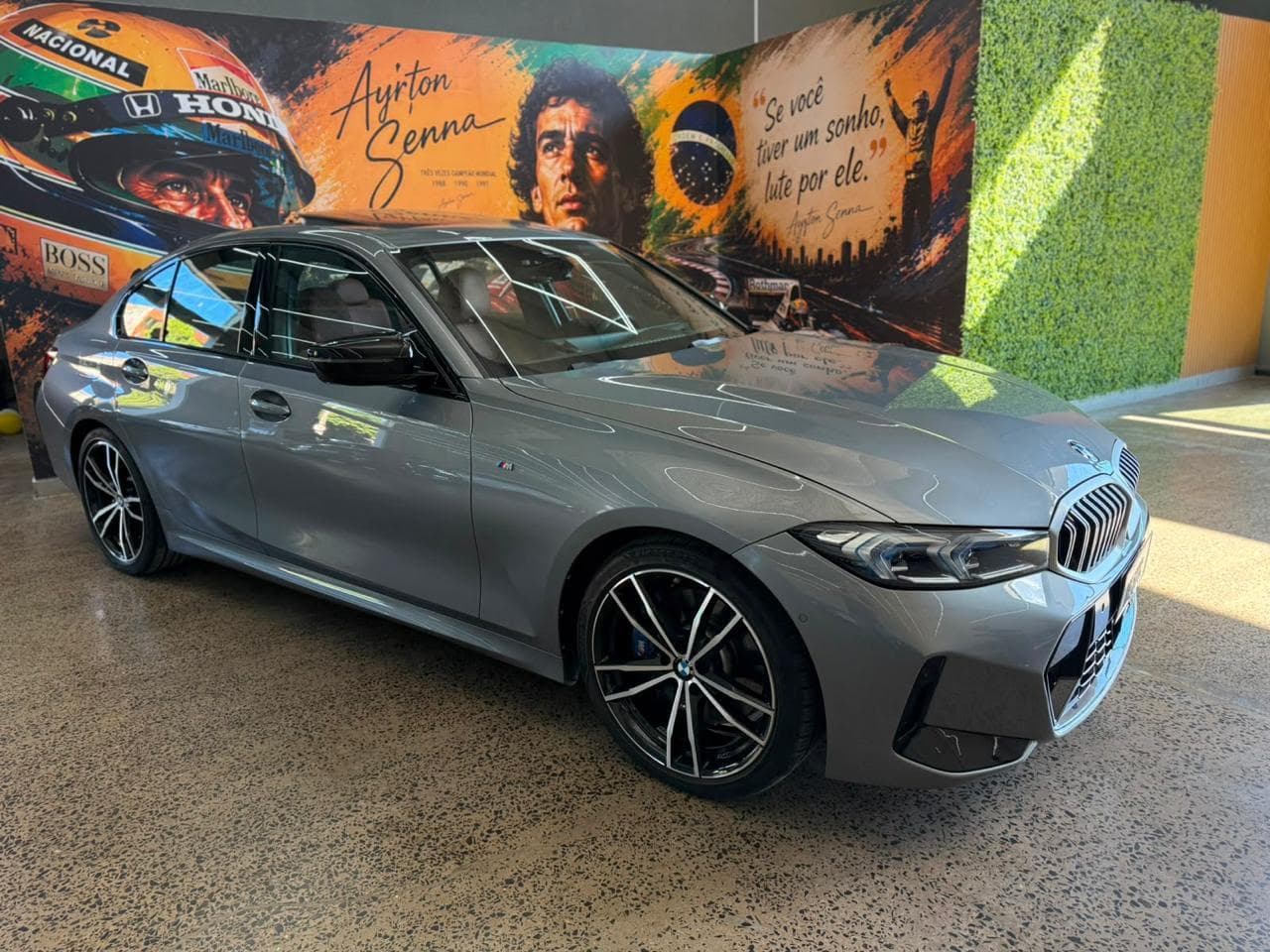 BMW 320ia 2.0 TB M Sport 2023 — foto 4