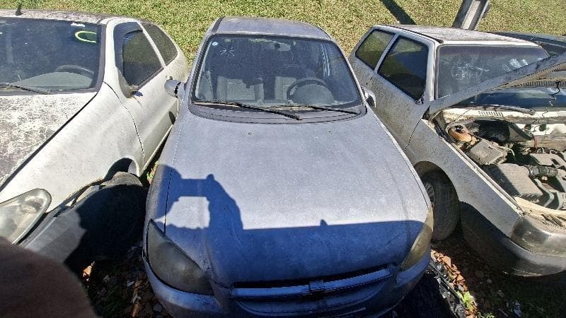 Chevrolet Classic LS 2013 — foto 3