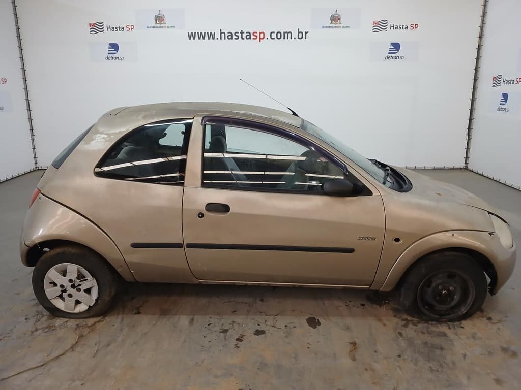 Ford KA 2000 — foto 1