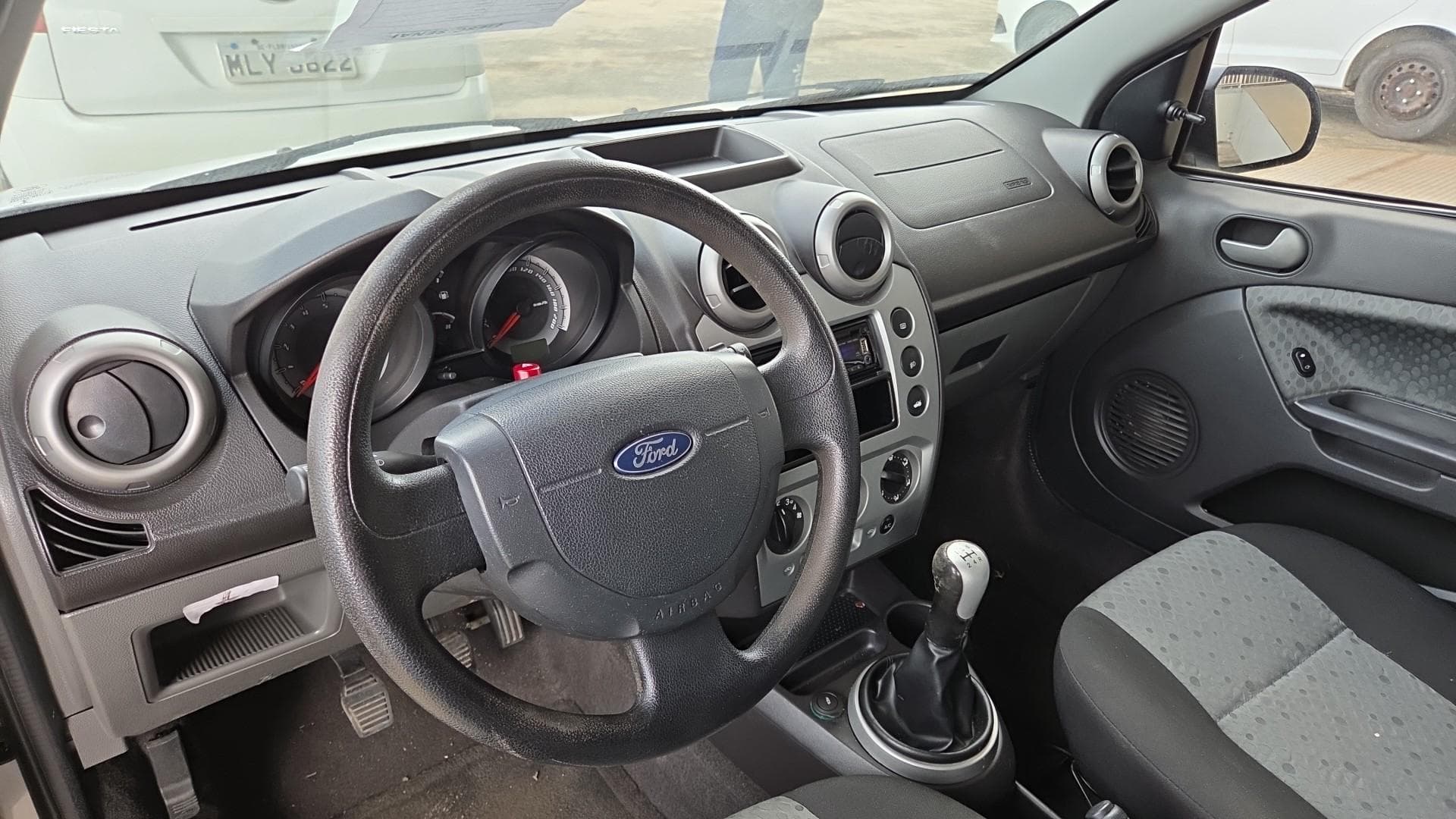 Ford Fiesta Flex de 2014 — foto 7