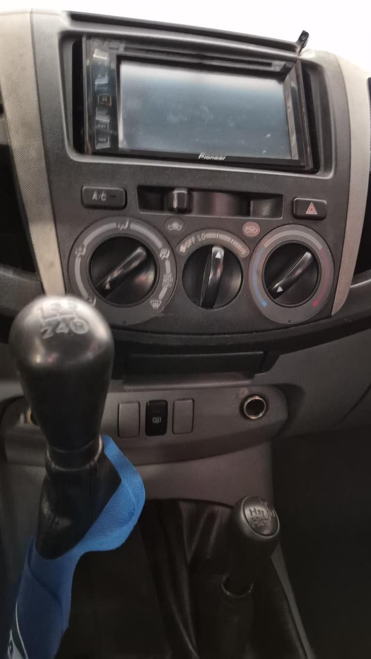 Toyota Hilux SRV 2006 — foto 7