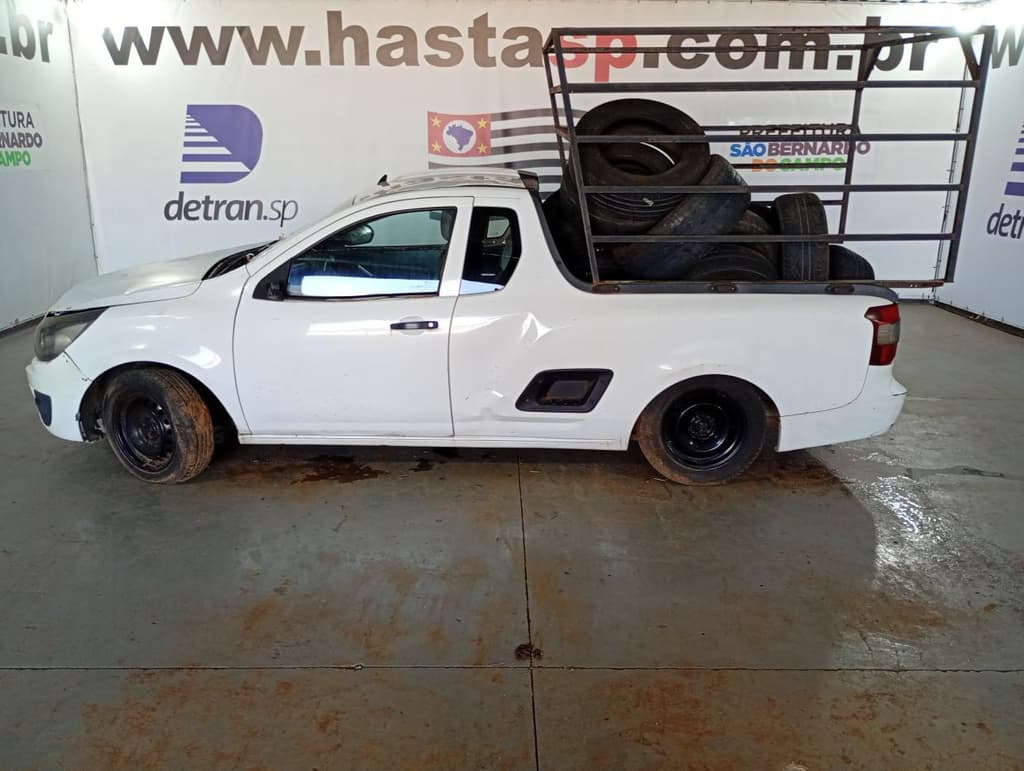 Chevrolet Montana LS 2014 — foto 2