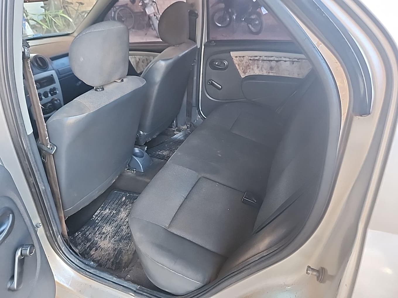 Renault Logan EXP 16 2008 — foto 7