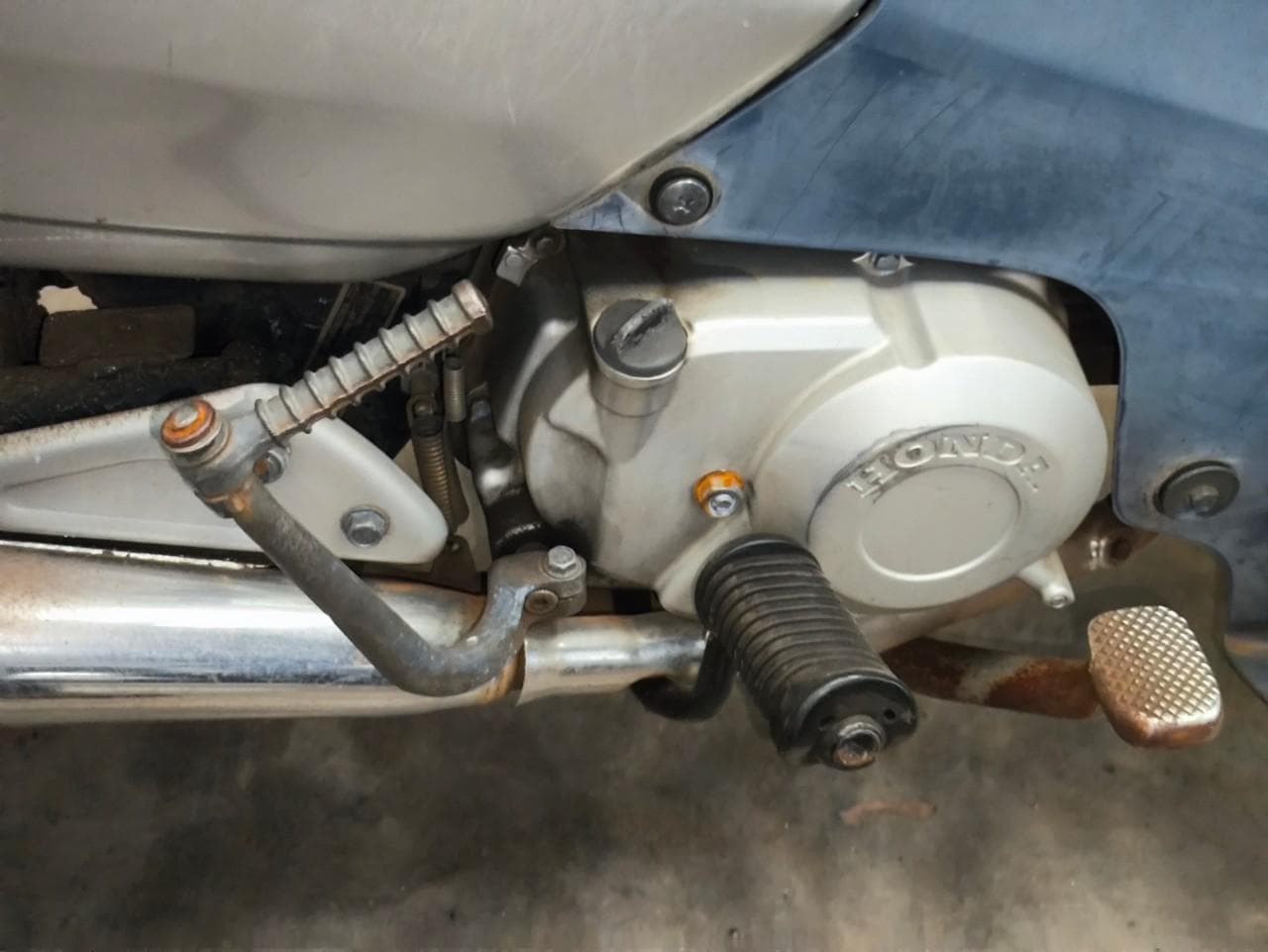 Honda C100 BIZ Mais, 2005 — foto 4
