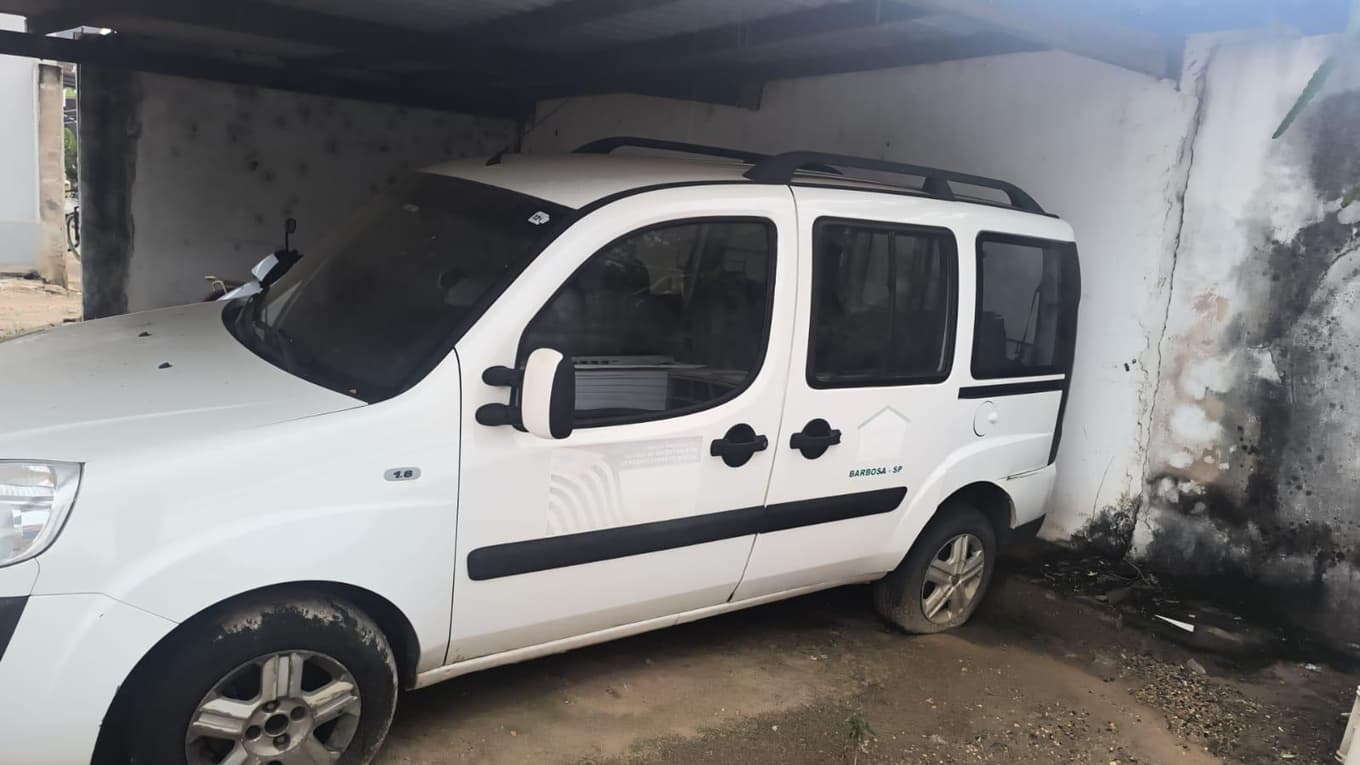 Fiat Doblo Essence 1.8, 2014 — foto 1