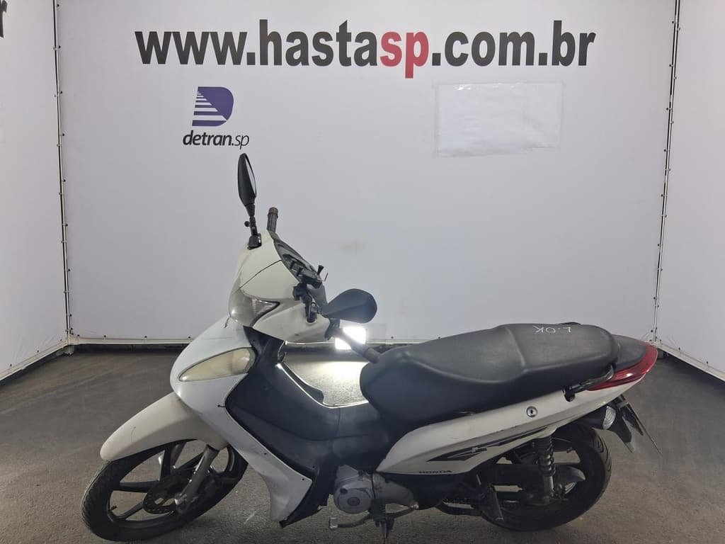 Honda BIZ 125 EX 2014, branca