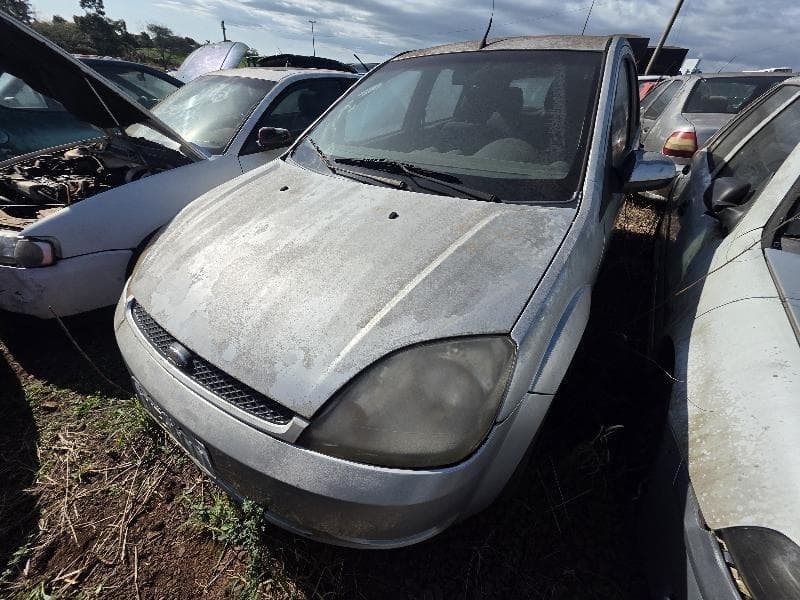 Ford Fiesta 2003 — foto 2
