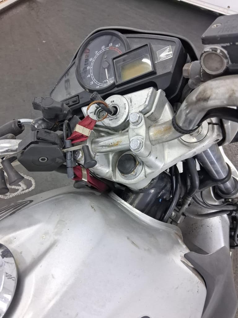 Honda CB 300r 2010 — foto 4