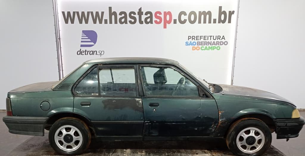 Chevrolet Monza GLS 1996 — foto 1