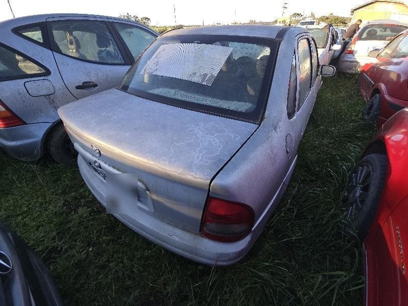 Chevrolet Corsa Milenium 1999 — foto 14