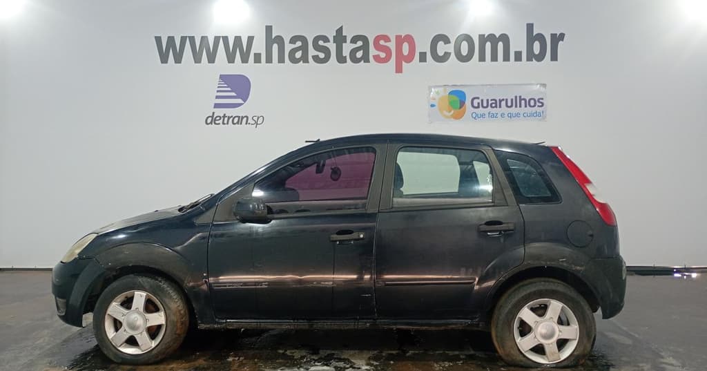 Ford Fiesta Edge 2004 — foto 2