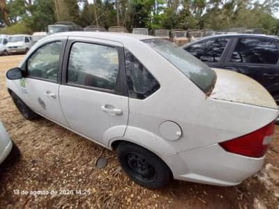 Ford Fiesta 2010 — foto 10