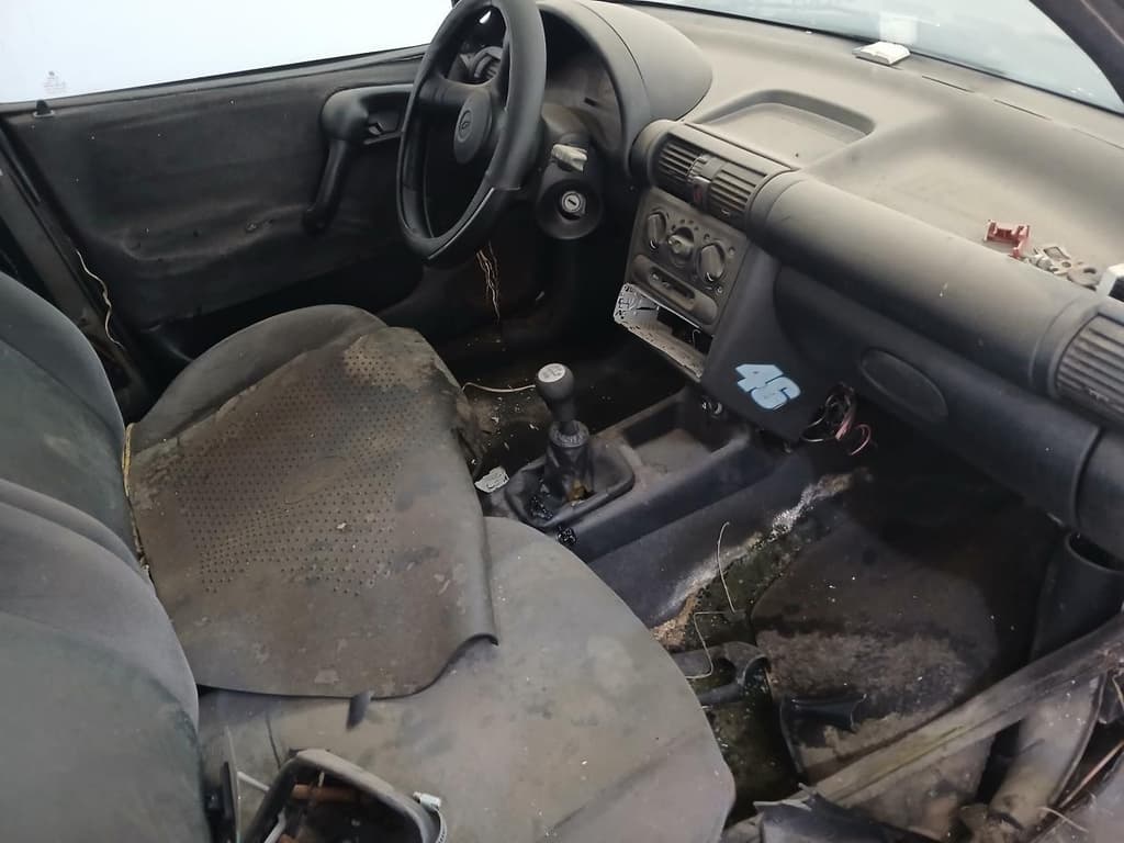 Chevrolet Corsa Mileniun 2002 — foto 3