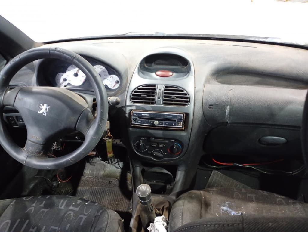 Peugeot 206 16 Feline 2004 — foto 7