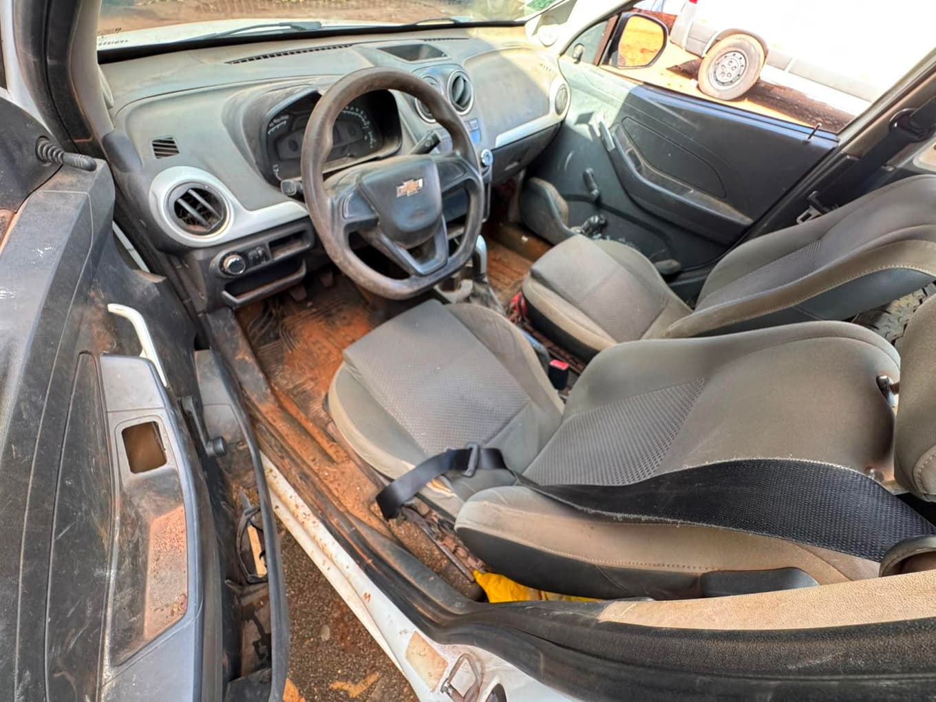 Chevrolet Montana Ls - 2014 — foto 2