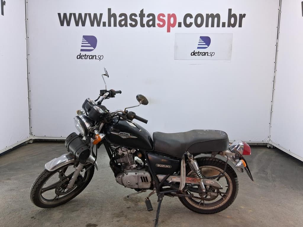 JTA Suzuki Intruder 125c 2015 — foto 3
