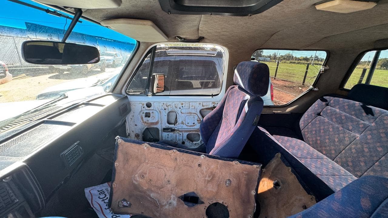 Chevrolet D20 1988 — foto 20