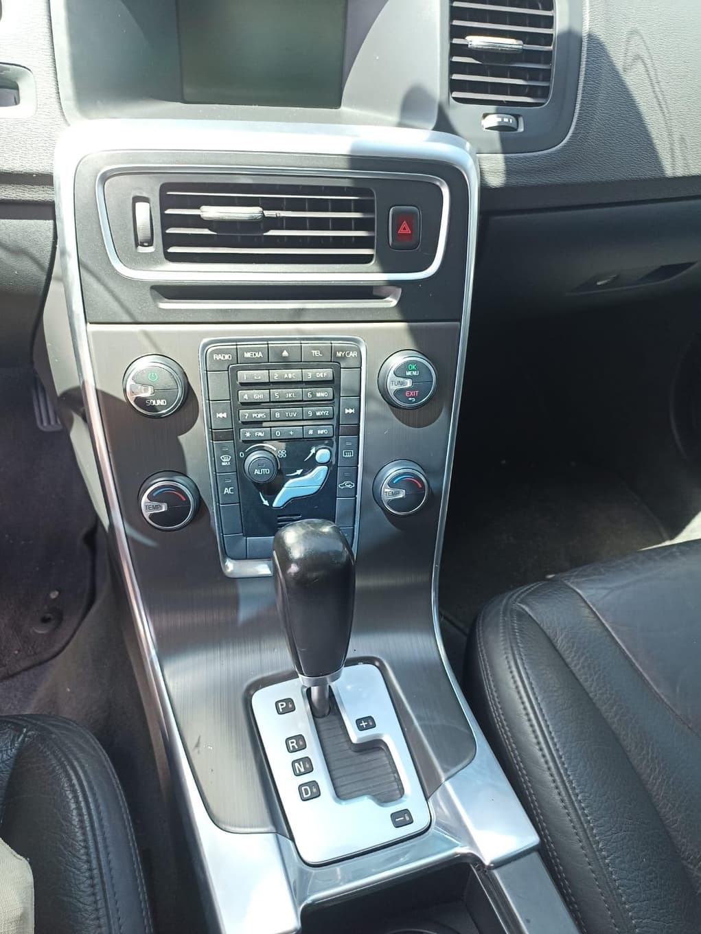 Volvo T5 660 2013 — foto 3