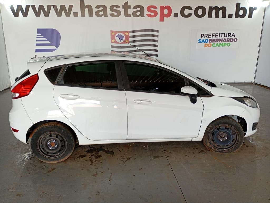 Ford Fiesta HA 1.5l S 2014 — foto 1